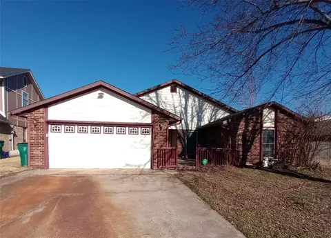 512 Tumbleweed Dr, Yukon, OK 73099