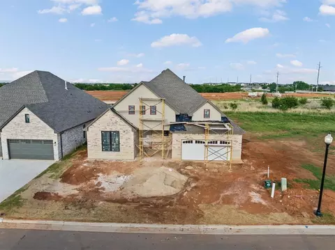 19324 S Country Dr, Edmond, OK 73012
