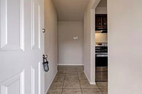 Entry Way - 3101 E Noble Dr, Edmond, OK 73034 photo 1 of 3