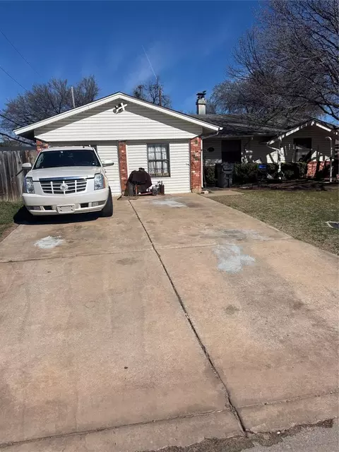 7307 NW Woodland Dr, Lawton, OK 73505