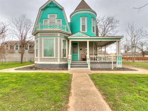 506 S Evans Ave, El Reno, OK 73036