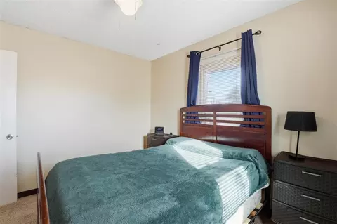 Bedroom - 103 Pine Ave, Yukon, OK 73099 photo 4 of 4