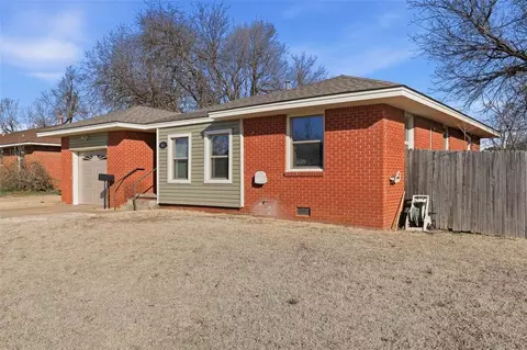 Exterior - 103 Pine Ave, Yukon, OK 73099 photo 2 of 5
