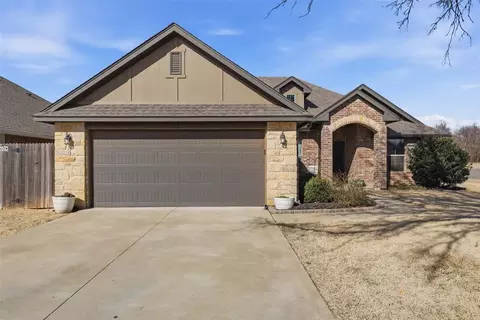 10045 SW 22nd St, Yukon, OK 73099