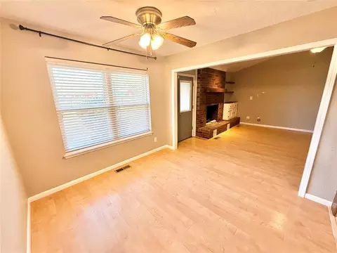 Living - 3204 Partridge Pl, Altus, OK 73521 photo 2 of 2