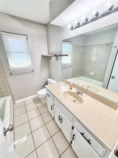 Bath - 3204 Partridge Pl, Altus, OK 73521 photo 7 of 10