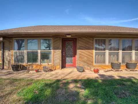 19375 N Reformatory Rd, Okarche, OK 73762