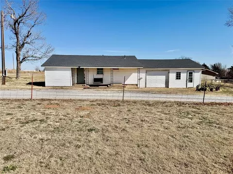 9900 N 2406 Rd, Weatherford, OK 73096