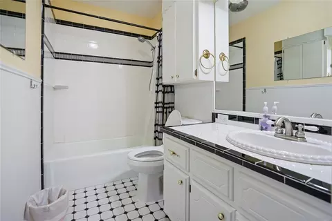 Bath - 23362 Johnson Ave, Purcell, OK 73080 photo 2 of 2