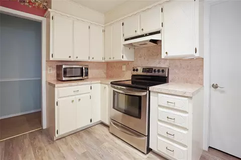Kitchen - 23362 Johnson Ave, Purcell, OK 73080 photo 3 of 3