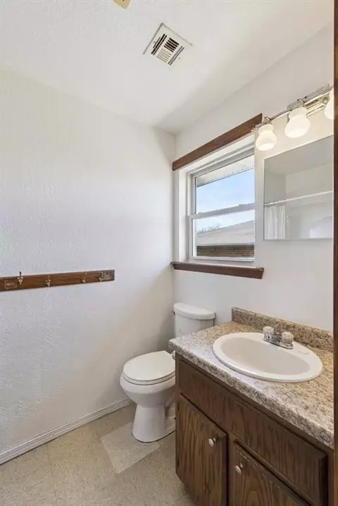 Bath - 408 E Salter St, Asher, OK 74826 photo 1 of 3