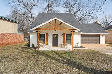 703 Rolling Meadow Dr, Noble, OK 73068