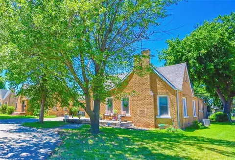 1220 S 19th St, Chickasha, OK 73018