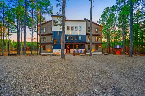 Exterior - 34 Boulder Lake Dr, Broken Bow, OK 74728 photo 10 of 16