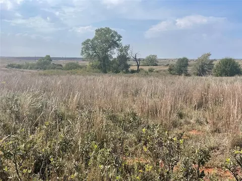 1070 N 1810 Rd, Cheyenne, OK 73628