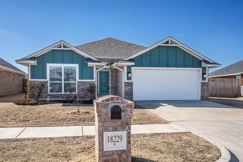 18229 Sunny Stone Ln, Edmond, OK 73012