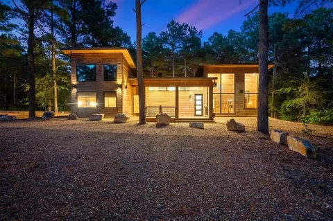 65 Lost Dogwood Trl, Broken Bow, OK 74728