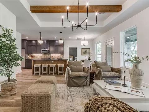 113 W 4th St, Arcadia, OK 73007