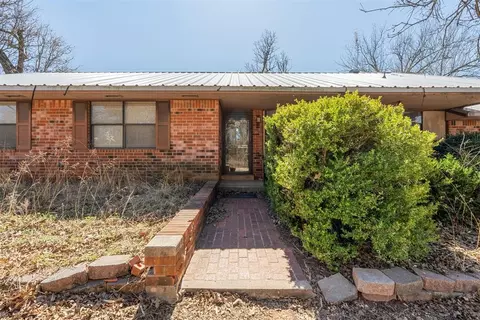 7900 E Rock Creek Rd, Norman, OK 73026