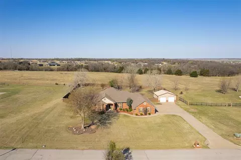 1307 Whispering Ridge Dr, Tuttle, OK 73089
