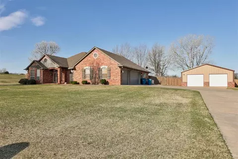 1307 Whispering Ridge Dr, Tuttle, OK 73089