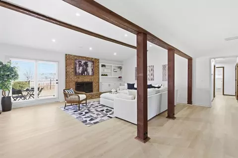 900 Woodbury Dr, Edmond, OK 73034