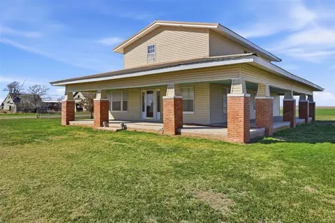 213 Cr Ew 1740 Rd, Tipton, OK 73570