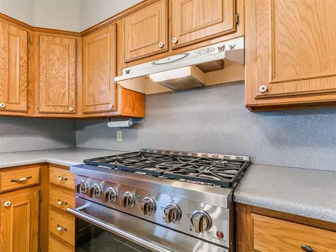 Kitchen - 328 E Van Buren St, Crescent, OK 73028 photo 8 of 8