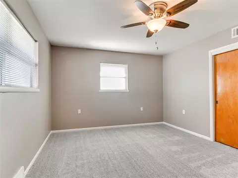 Bedroom - 328 E Van Buren St, Crescent, OK 73028 photo 5 of 9