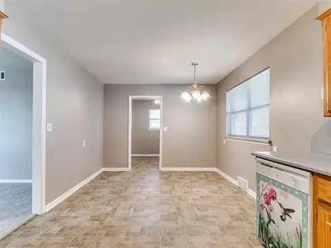 Dining - 328 E Van Buren St, Crescent, OK 73028 photo 2 of 2