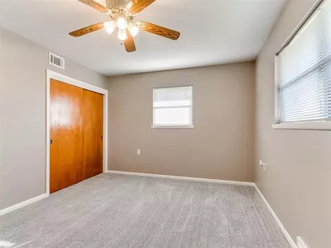 Bedroom - 328 E Van Buren St, Crescent, OK 73028 photo 9 of 9