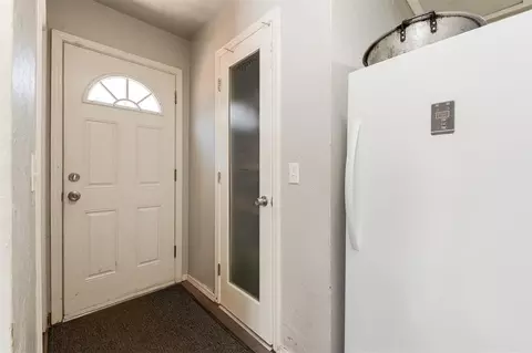 Entry Way - 329302 E 1022 Rd, Harrah, OK 73045 photo 3 of 3