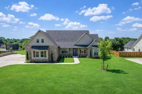 360 Old Farm Rd, Edmond, OK 73034