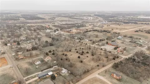1923 E Perkins Ave, Guthrie, OK 73044 photo 12