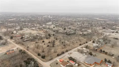 1923 E Perkins Ave, Guthrie, OK 73044 photo 15