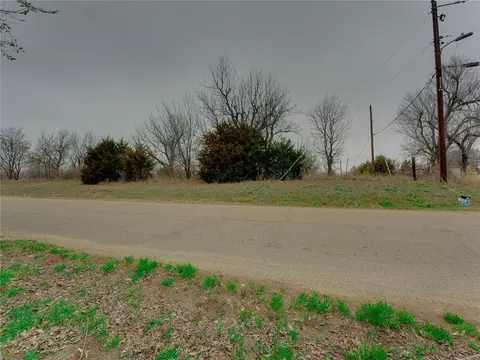 1923 E Perkins Ave, Guthrie, OK 73044 photo 28
