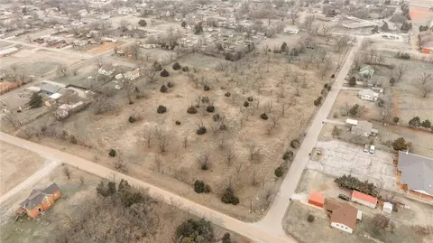 1923 E Perkins Ave, Guthrie, OK 73044 photo 9