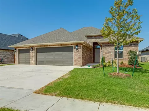 5013 Vine Cliff Rd, Mustang, OK 73064