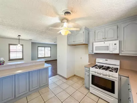 Kitchen - 1302 Denison Dr, Norman, OK 73069 photo 2 of 4