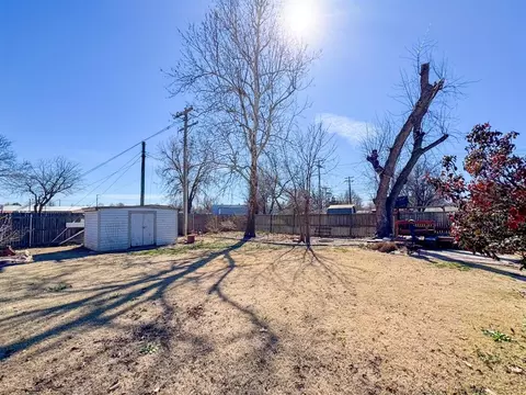 Exterior - 1302 Denison Dr, Norman, OK 73069 photo 9 of 14