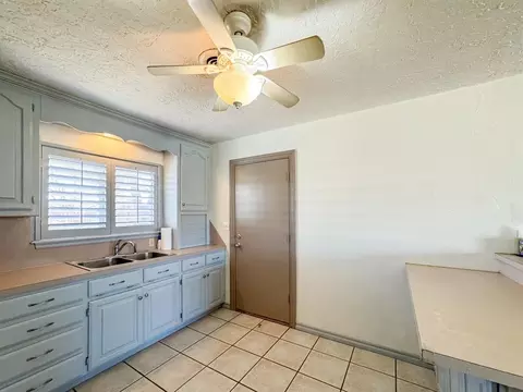 Kitchen - 1302 Denison Dr, Norman, OK 73069 photo 3 of 4