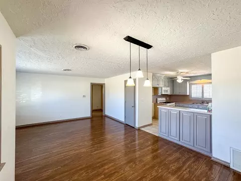 Living - 1302 Denison Dr, Norman, OK 73069 photo 6 of 6