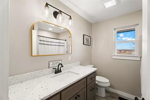 Bath - 337616 E 1010, Meeker, OK 74855 photo 1 of 6