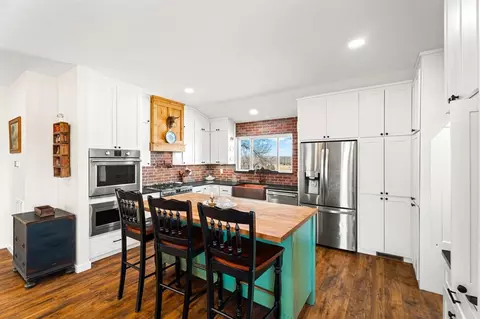 Kitchen - 337616 E 1010, Meeker, OK 74855 photo 2 of 4