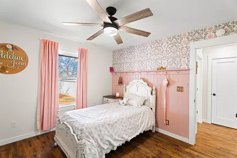 Bedroom - 337616 E 1010, Meeker, OK 74855 photo 1 of 7