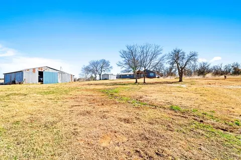 Exterior - 337616 E 1010, Meeker, OK 74855 photo 5 of 8