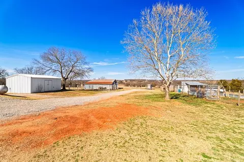 Exterior - 337616 E 1010, Meeker, OK 74855 photo 3 of 8