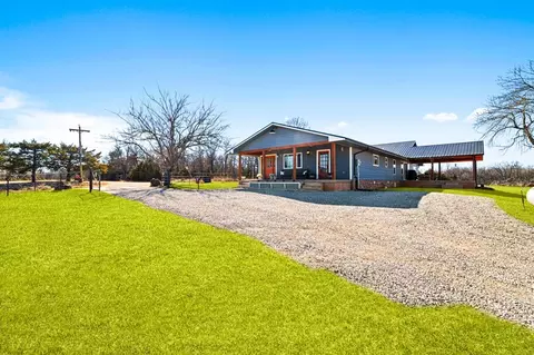 Exterior - 337616 E 1010, Meeker, OK 74855 photo 4 of 8
