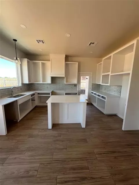 2609 Landrun, Weatherford, OK 73096