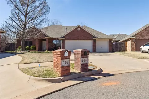 928 NW 179th Cir, Edmond, OK 73012